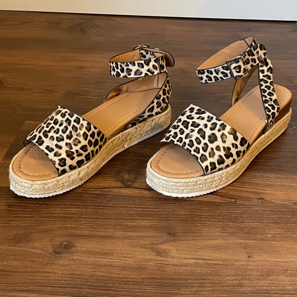 Women’s sandals